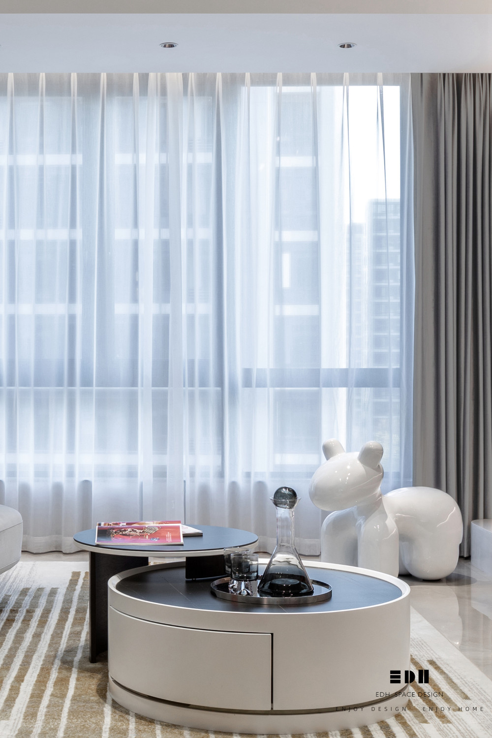 星空之梦 · 红金交织的现代家居空间-29