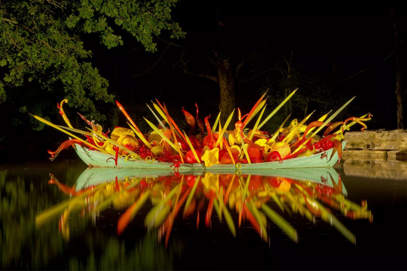 梦幻般的光与色彩 | Dale Chihuly 的玻璃艺术世界-35