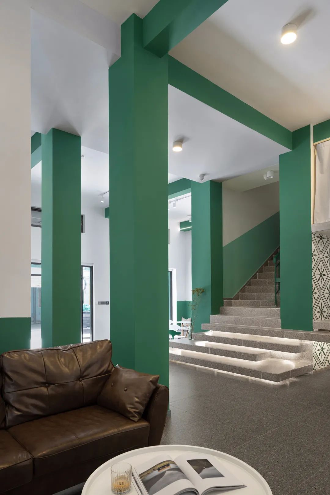 商设 | 通透的框架结构-59