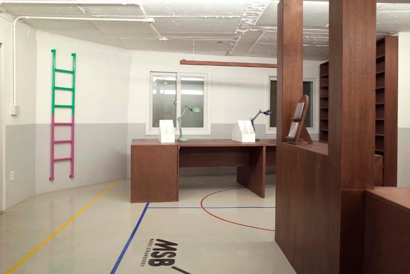 "魔法师"办公室设计 | 年轻感知与白色&木调的完美结合-2