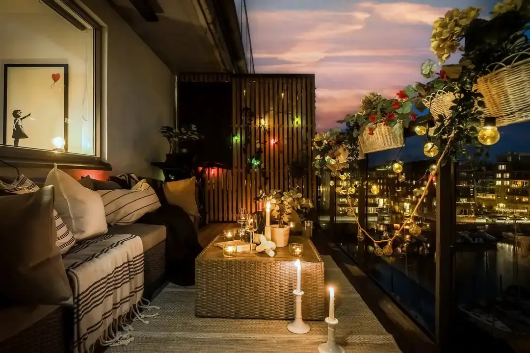 瑞典马尔默 54m2 公寓 | 玻璃卧室与温馨海景-16