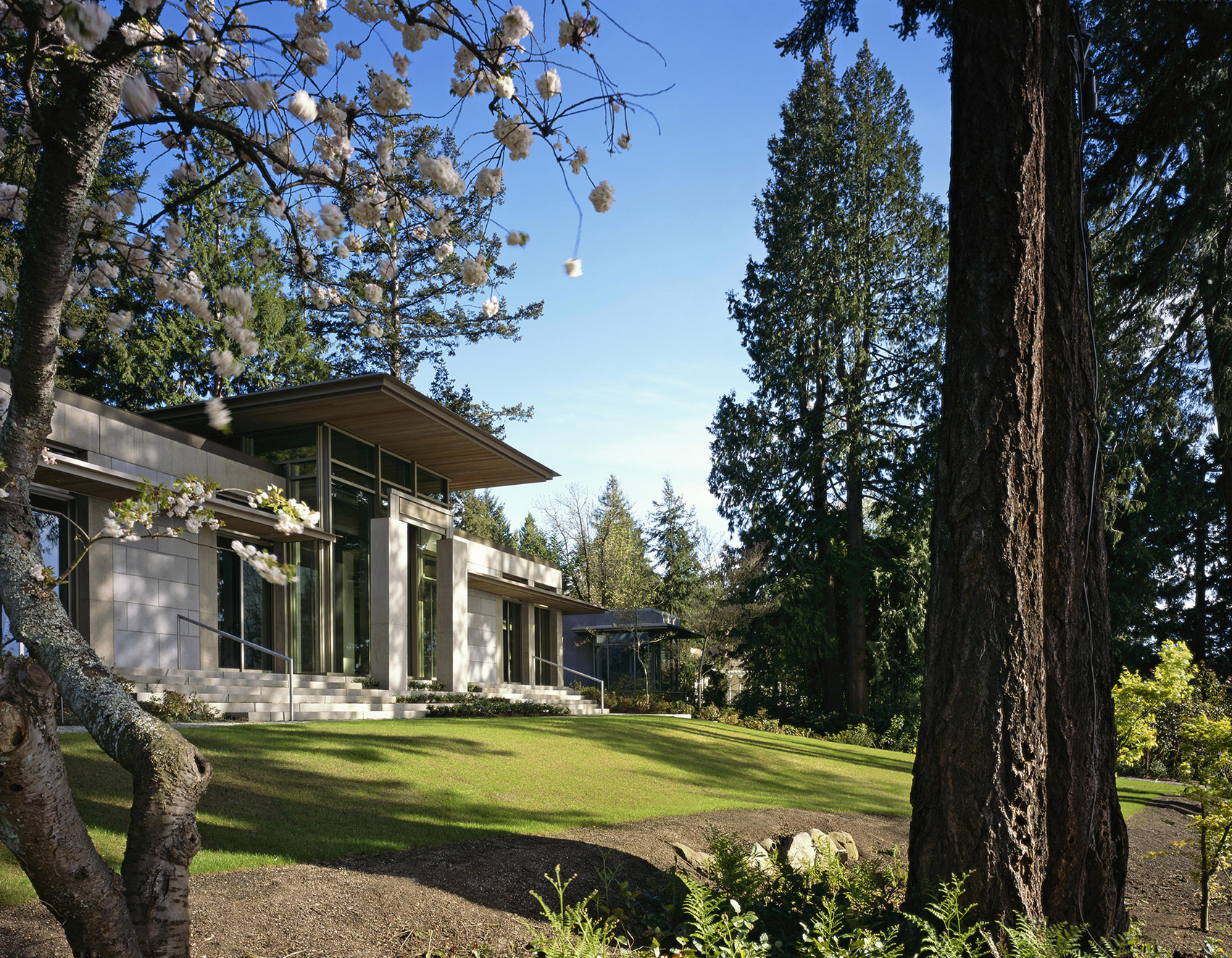 融于景观的西雅图湖岸“美国住宅”/  Olson Kundig Architects-5