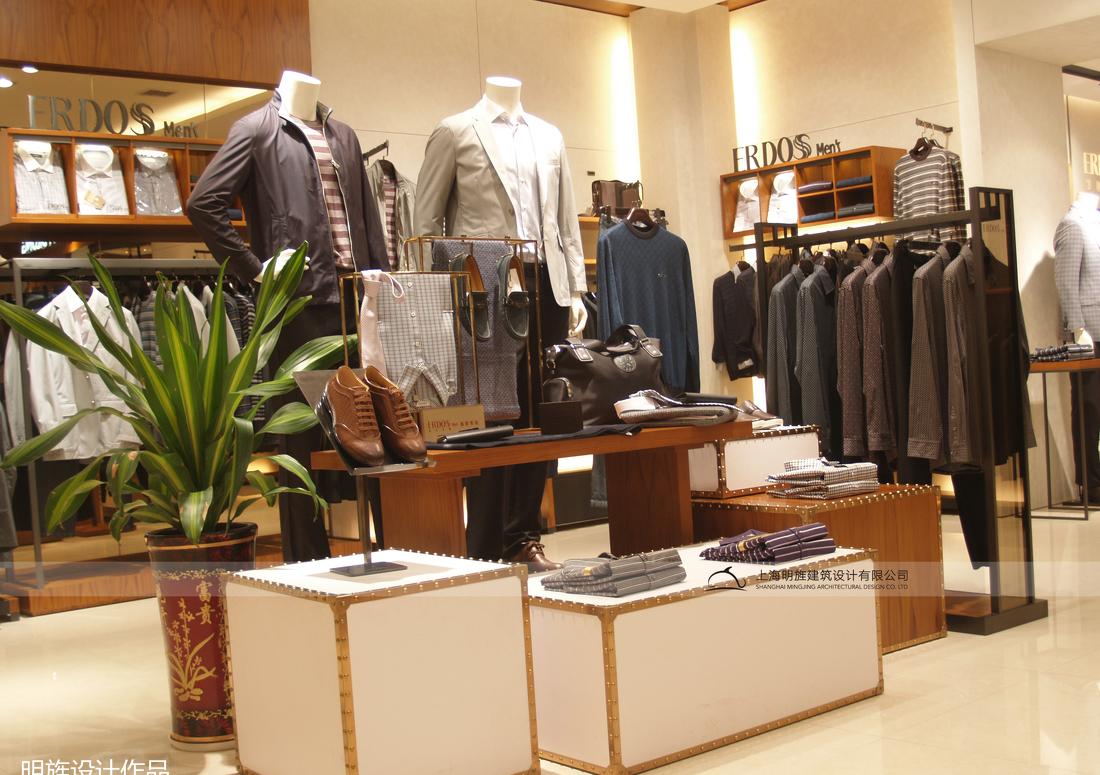 ERDOS 男装店,暖系灯光下的原木风情-6