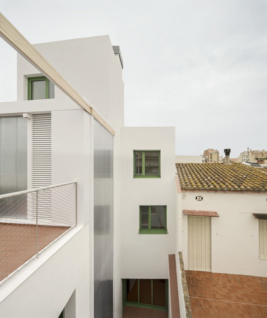 西班牙 Badalona 老城区多家庭建筑丨Enric Rojo Arquitectura-19