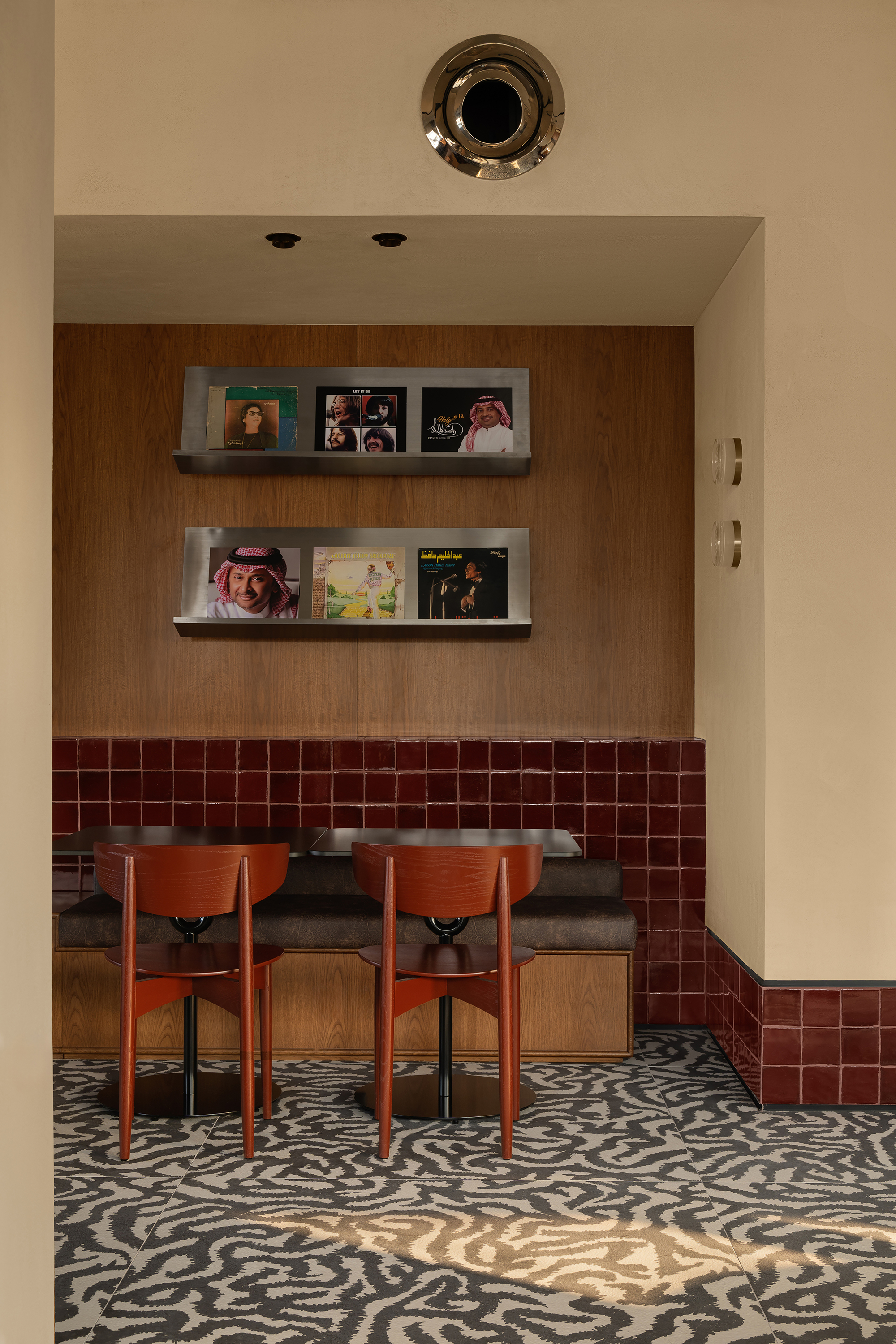 咖啡店丨阿联酋丨IDST-14