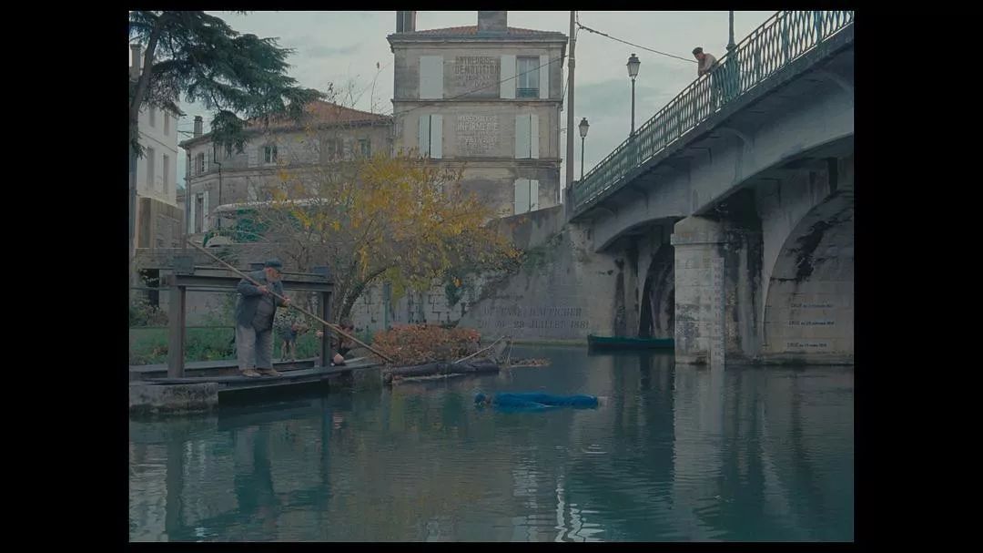 《法兰西特派》韦斯·安德森的“对称狂魔”美学-15