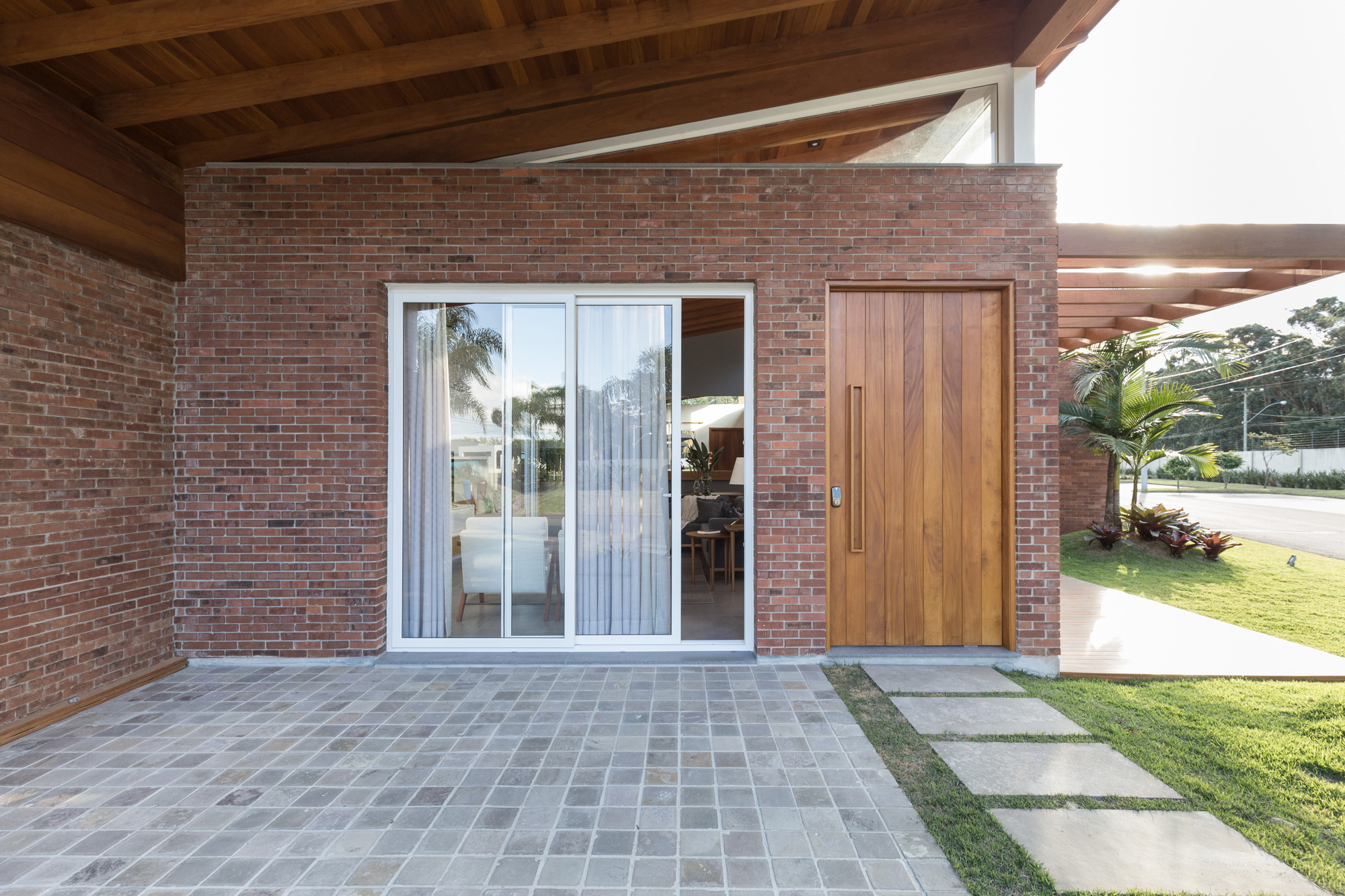 巴西 Malibu H25 别墅 · 家庭度假胜地-3