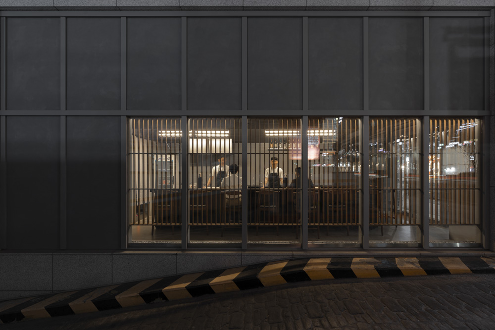 时尚高级的 11 坪料理店室内设计案例-2