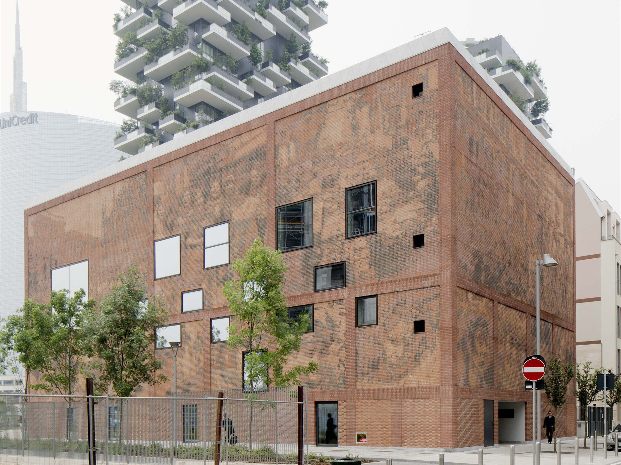 记忆交织的米兰回忆之家-10