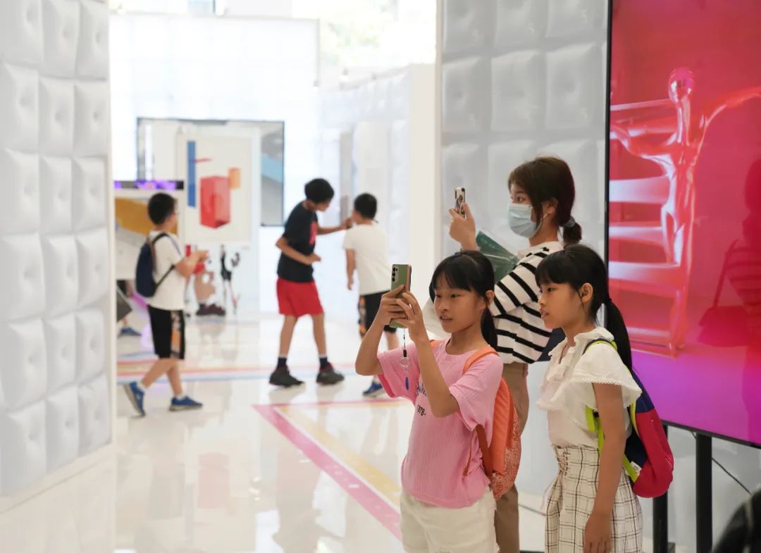 「有界·無界」新锐艺术家联展丨中国深圳丨WEG 维格列艺术,PAL’S CLUB 派意馆,Lofree 洛斐-33