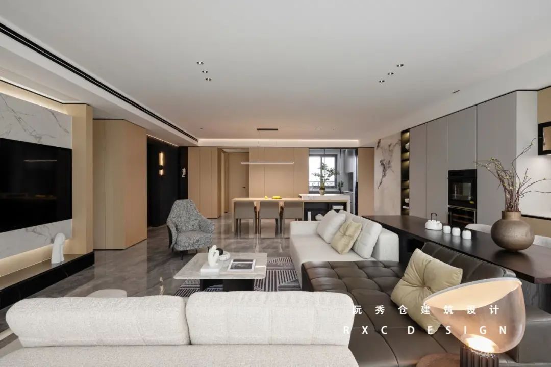 公园里 150㎡原木与灰黑的现代空间丨中国合肥丨阮秀仓建筑设计-11