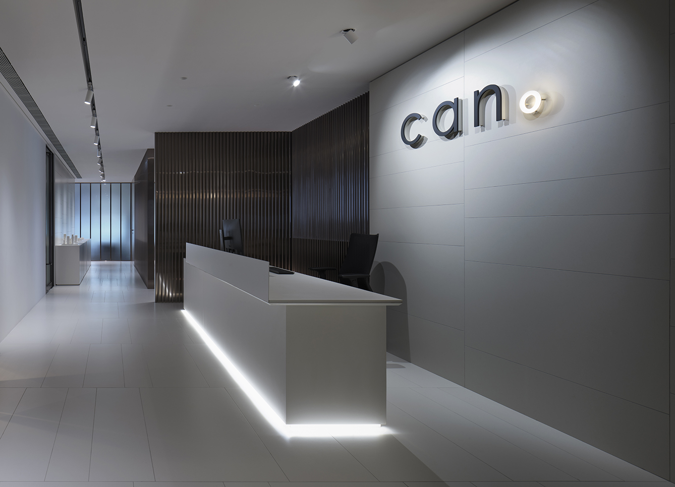 Plot Architecture Office | 白色瓷磚與 Harbor View 的完美結合-12