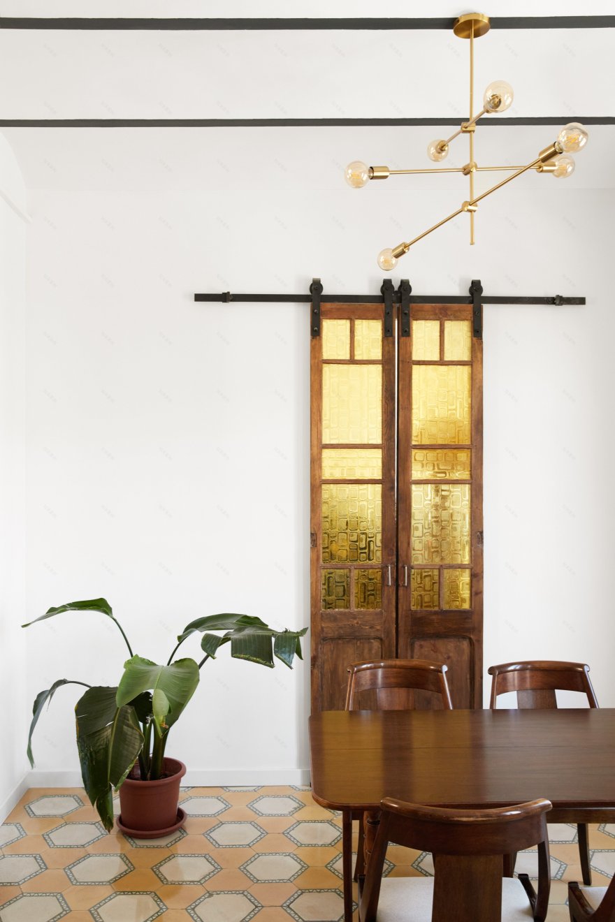 色彩鲜明的现代改造 · 巴西黄房子-13