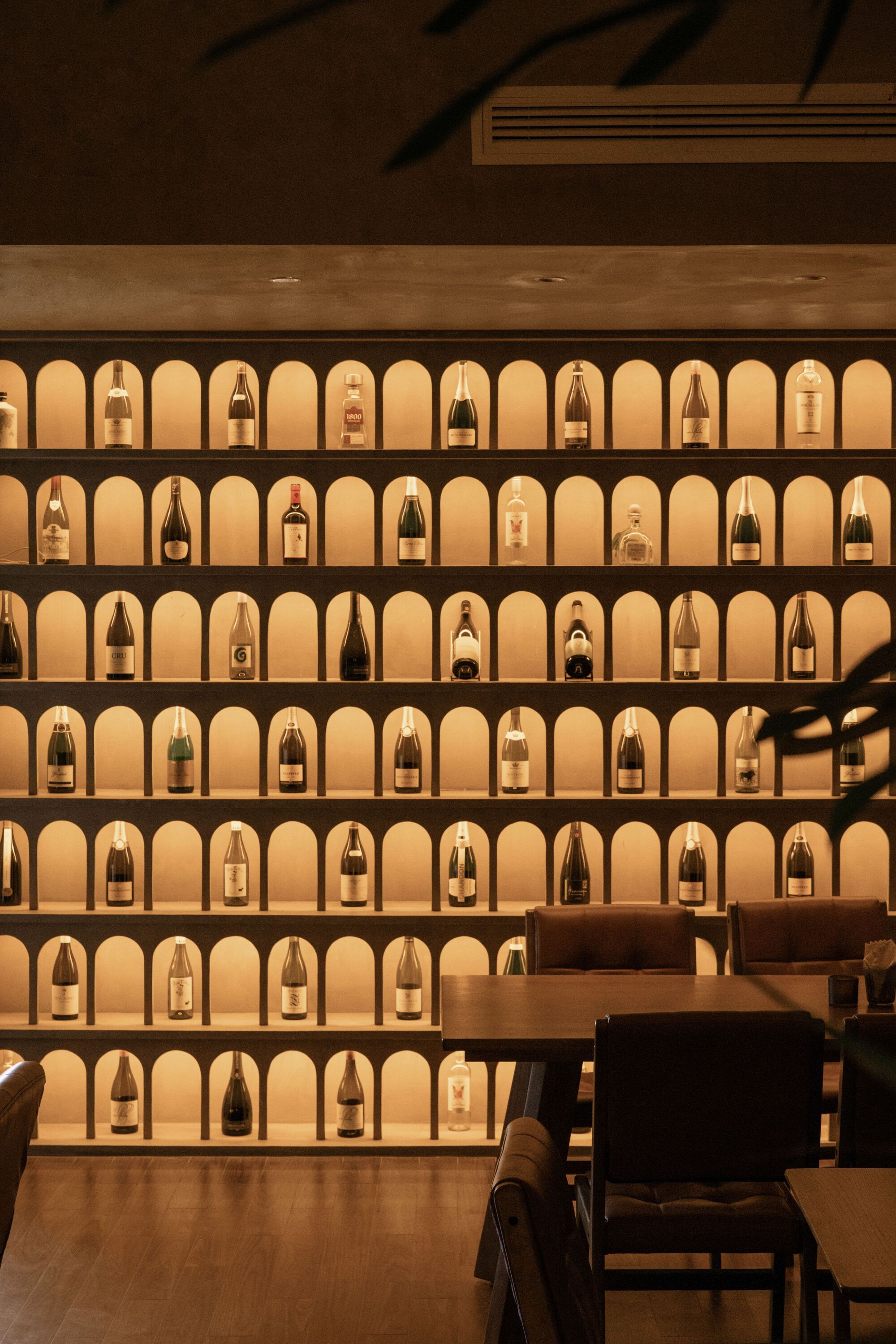 The Bond by hide&seek Bar & Restaurant / DAGA Architects-39