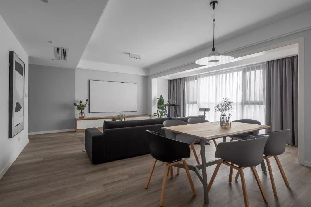 137㎡三口之家,温馨设计融入阳台、投影仪与衣帽间-13