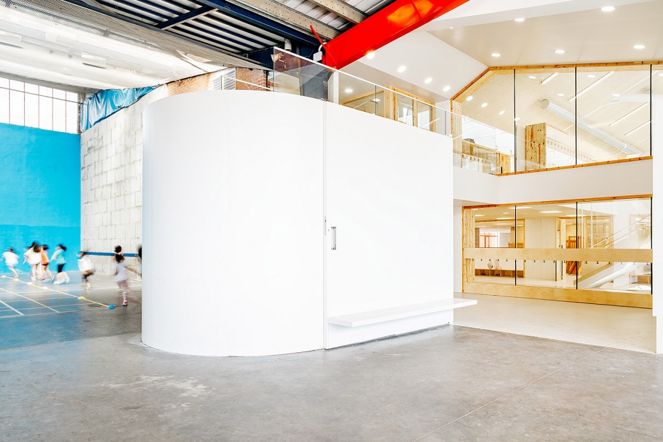 灵活多变的空间魔法,西班牙幼儿园蜕变重生-34