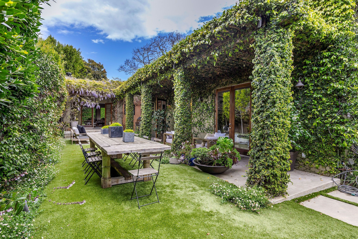 Designer Friday: An Aspire Exclusive Interview With Meridith Baer-2