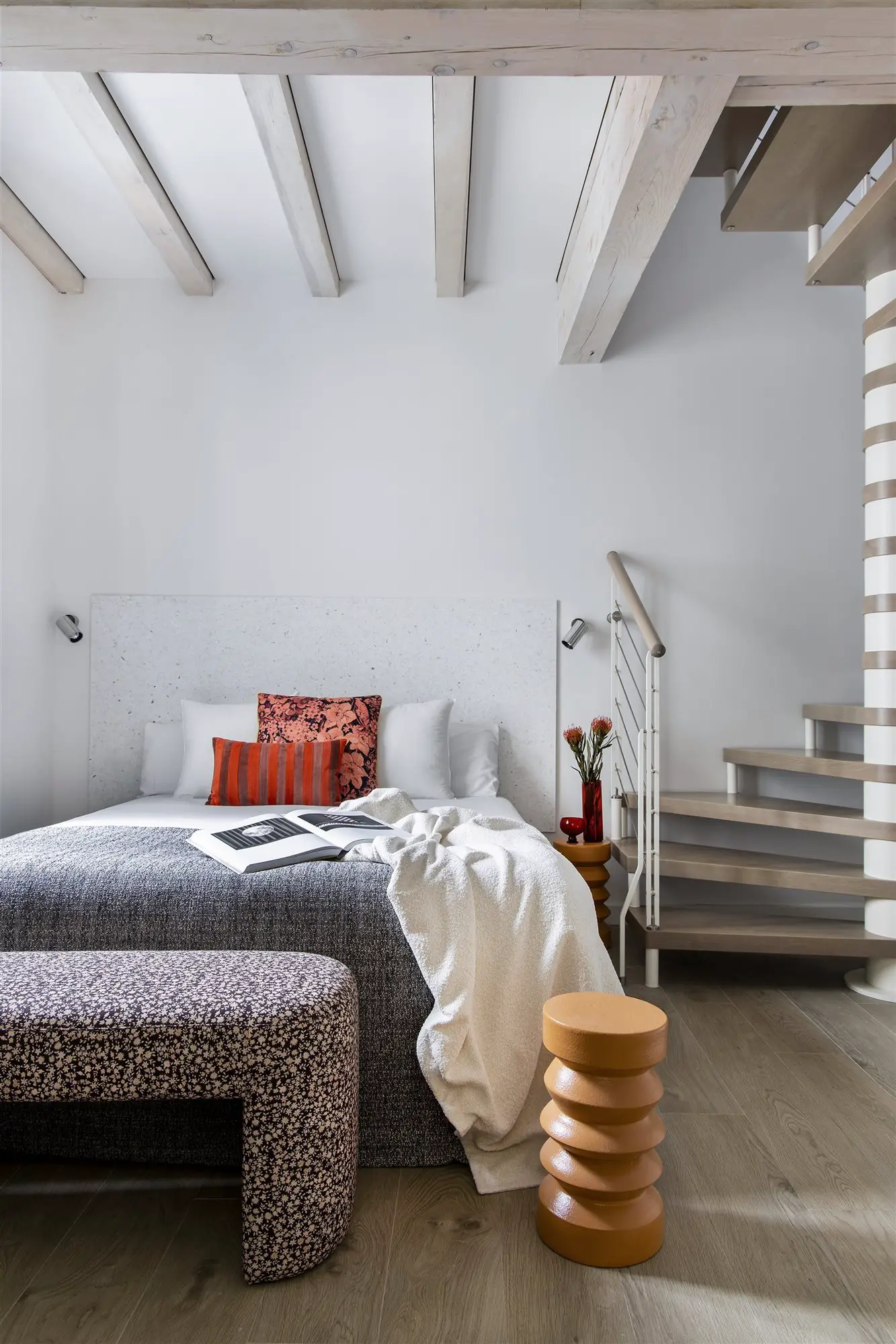 马德里色彩斑斓的古宅改造 | 历史与现代的完美融合-7