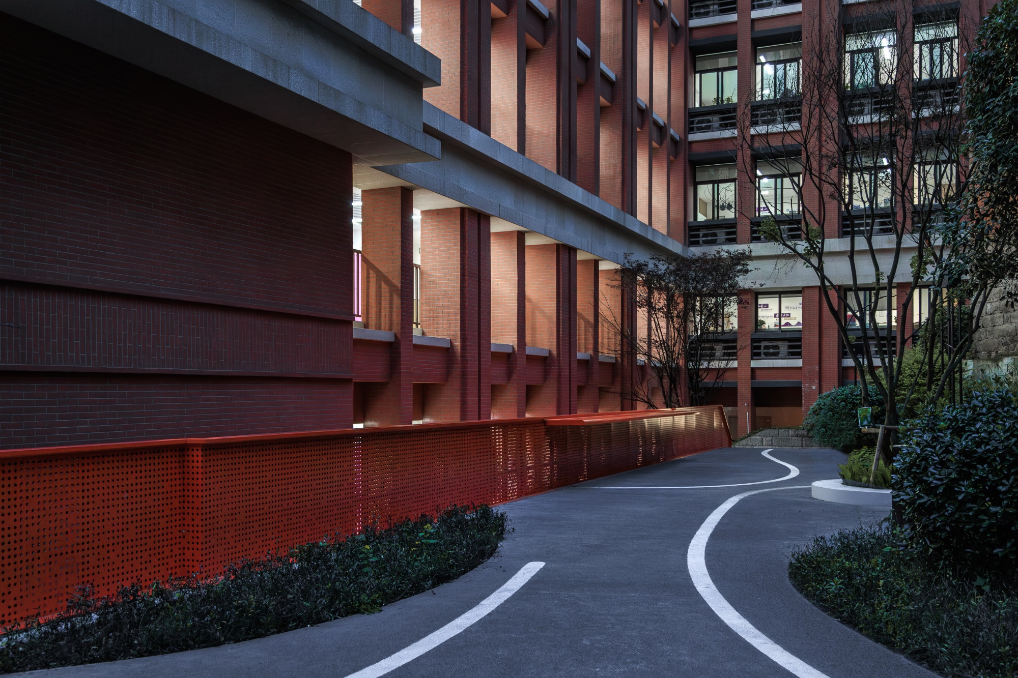 巴蜀中学张家花园校区景观改造丨中国重庆丨AF.d  奥凡设计（景观）,重庆市设计院城市建筑一院（建筑）-115