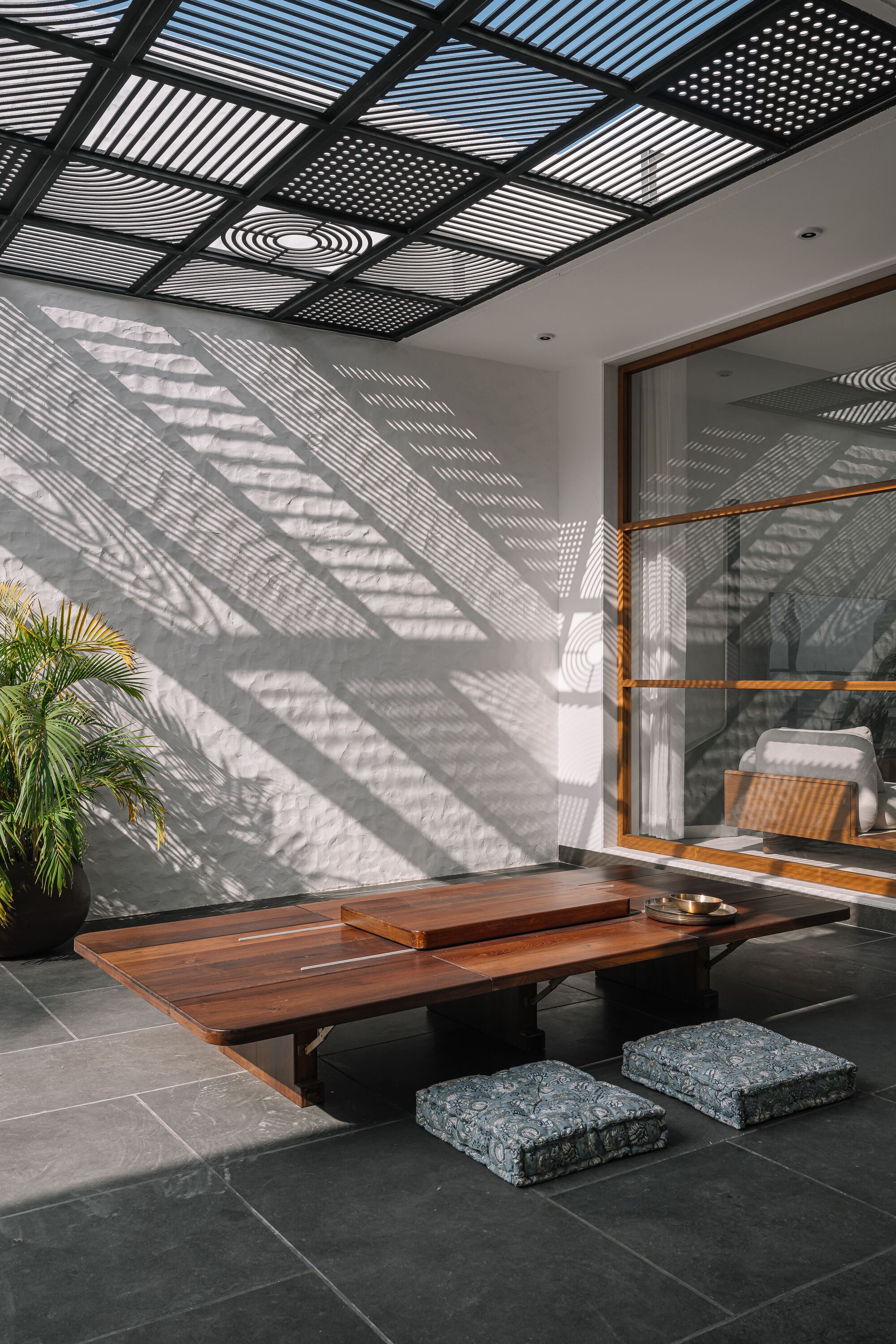 白色的住宅丨印度丨Dipen Gada and Associates-9