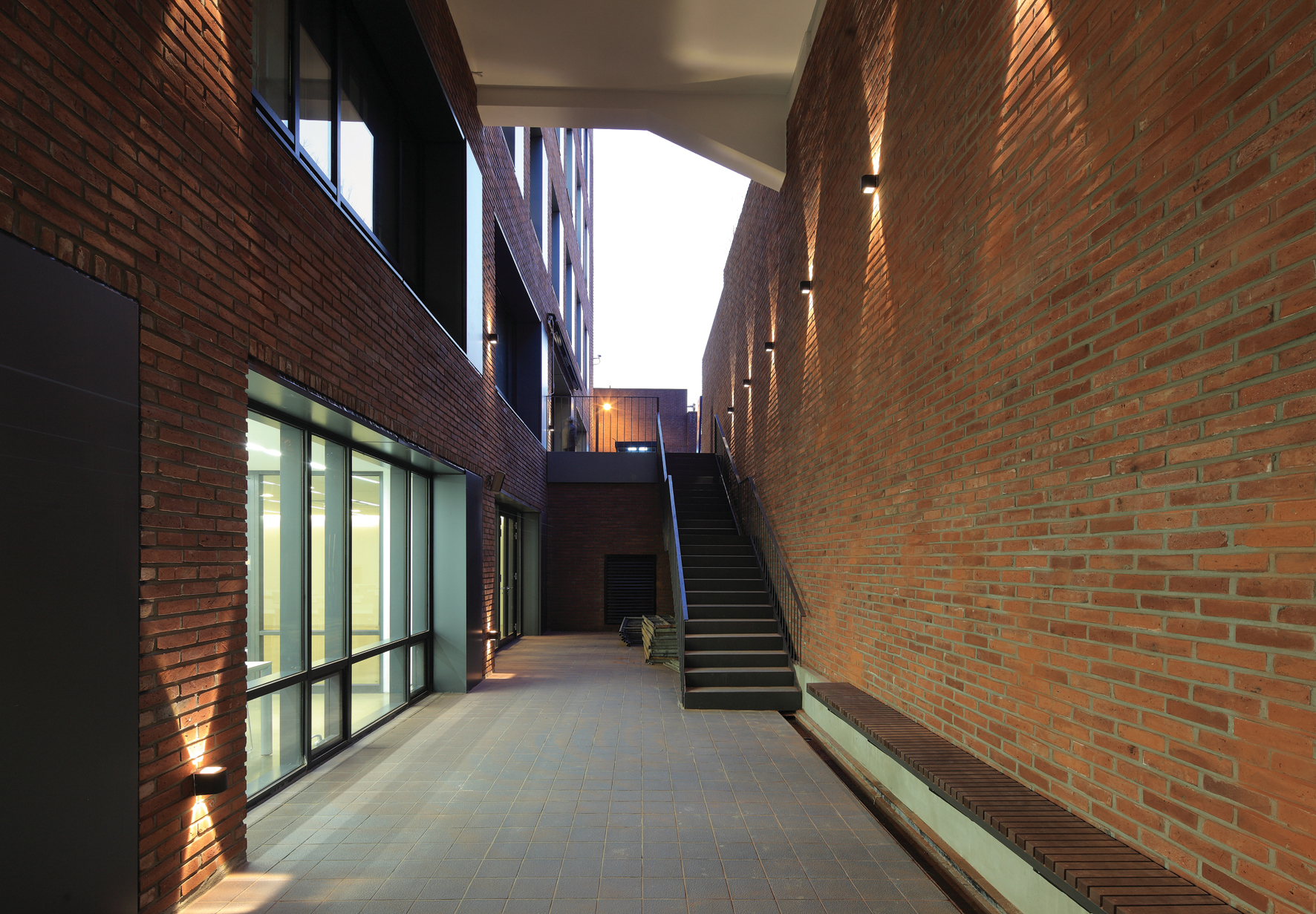 韩联社总部大楼 | 和谐融入环境，创新空间设计-23