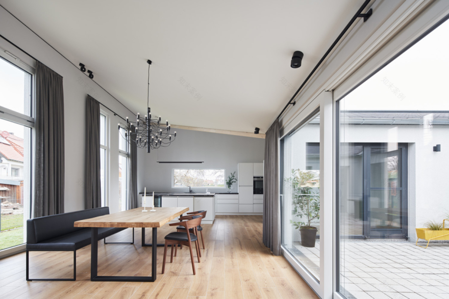 带开放式布局的独栋住宅 buerohauser-15