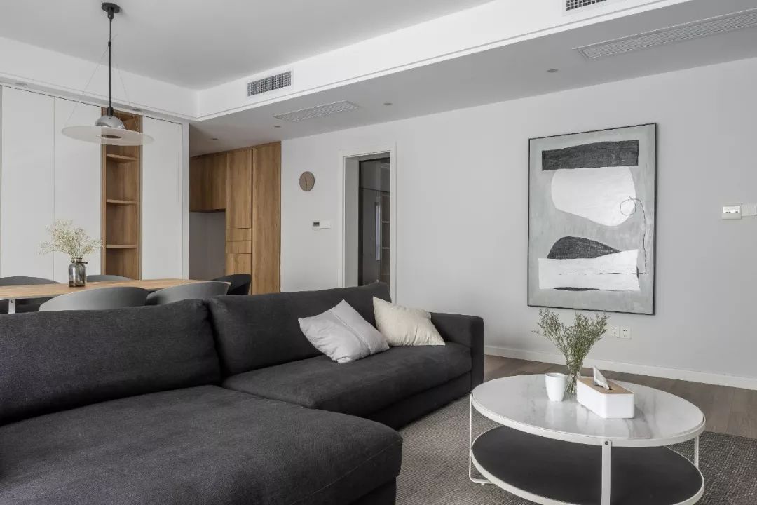 137㎡三口之家,温馨设计融入阳台、投影仪与衣帽间-23