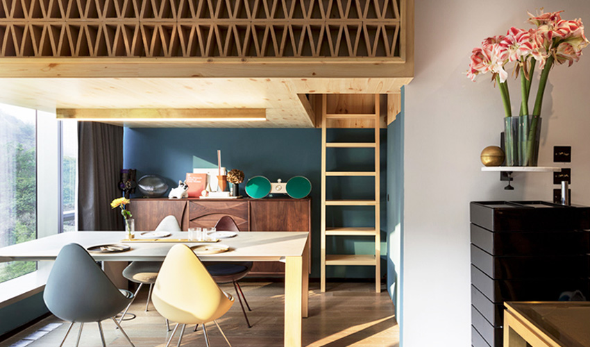 10 坪楼中楼小木屋！香港单身男子公寓-0