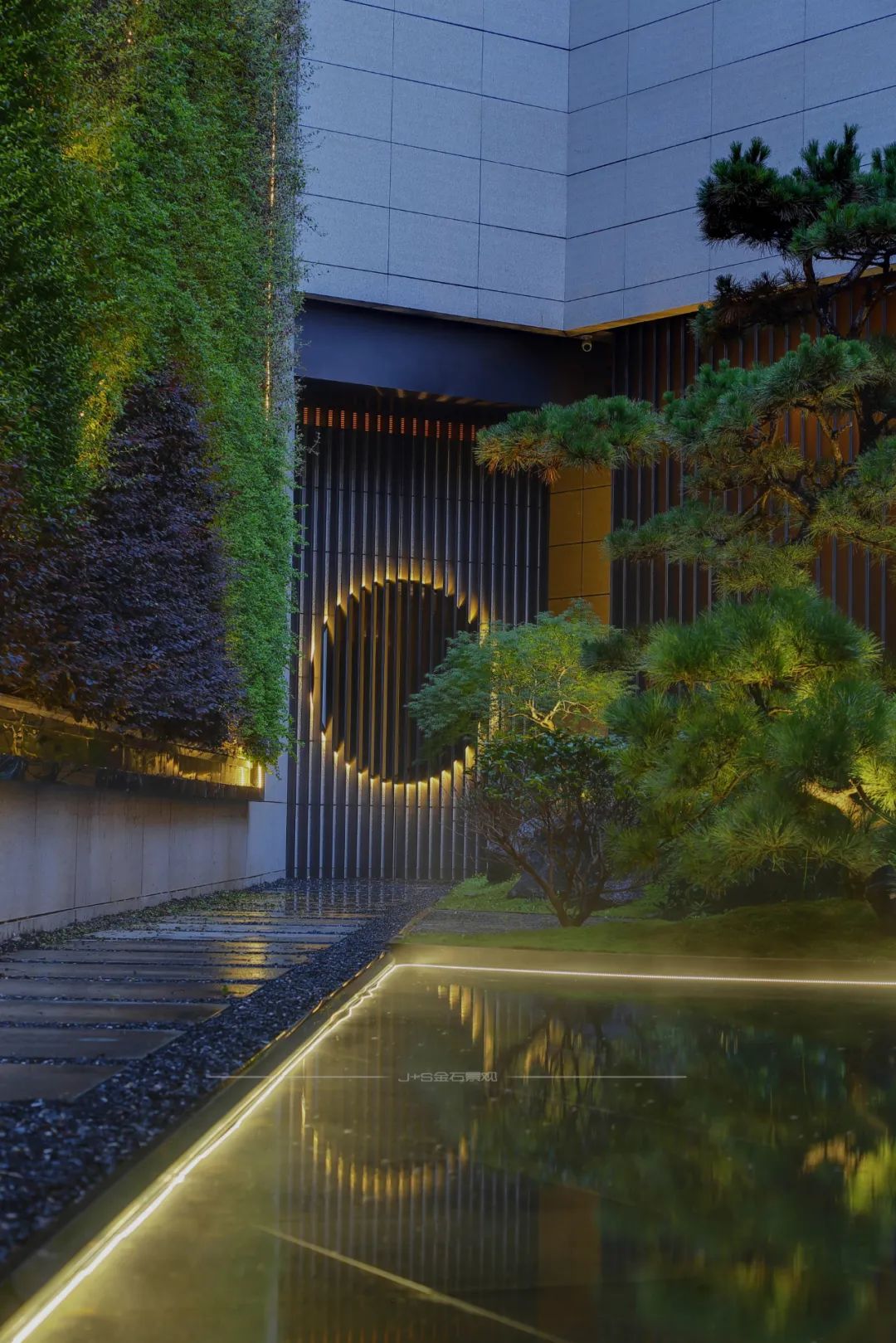 南京长江之舟华邑酒店中庭 | 融山水之景,显古典园林之美-27