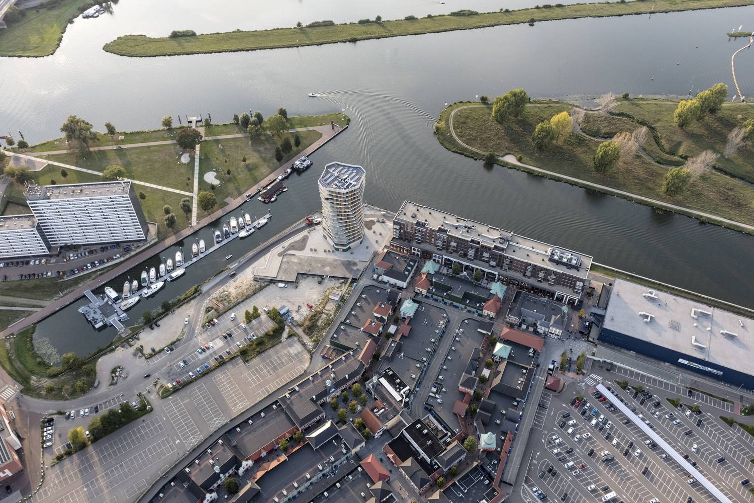 荷兰曼哈顿城市住宅大楼丨Kern Architecten-32