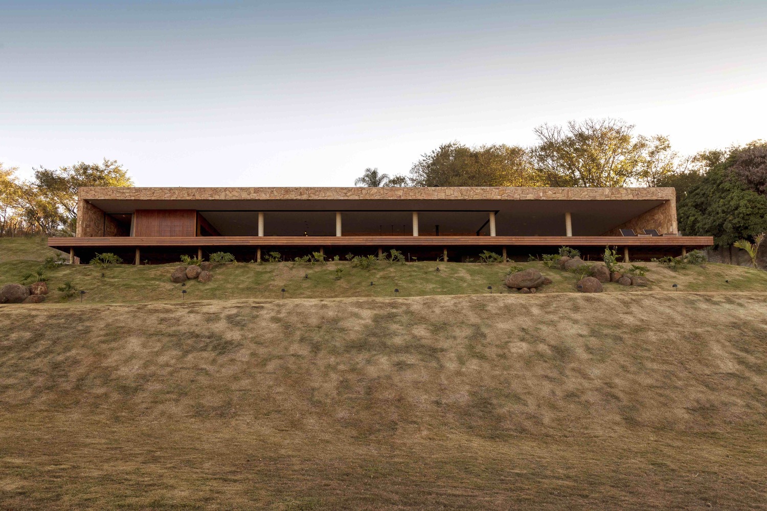 巴西米纳斯吉拉斯山脉中的“石之家”-49