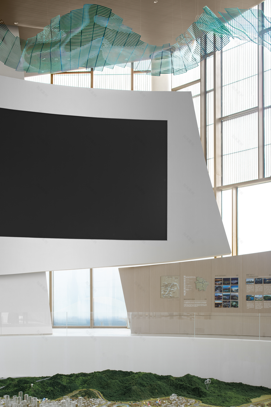 武汉城建·融创甘露山文创城销售中心丨中国武汉丨北京栋三尺设计有限公司,深圳华墨国际设计有限公司-11