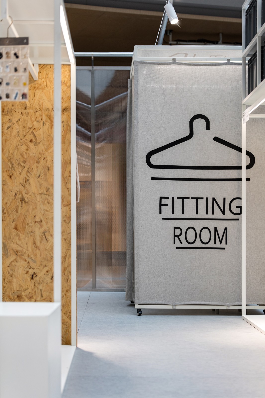 依文集团“中国质造”集合智造项目店铺设计-25