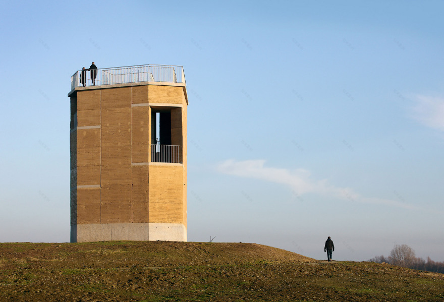 Rammed-earth tower by De Gouden Liniaal Architecten overlooks the Maas river-6