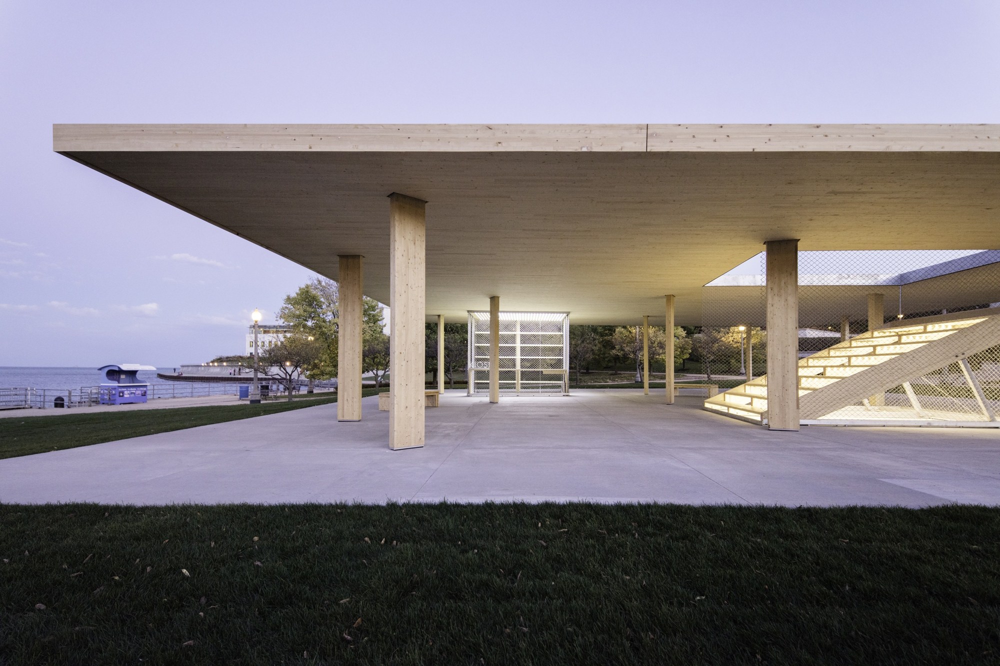 芝加哥湖滨亭 | 木构建筑的简约魅力-12