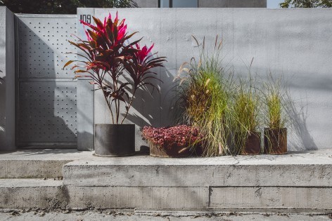 75平“黑色巨石”住宅 ︱Isauro Huizar-7