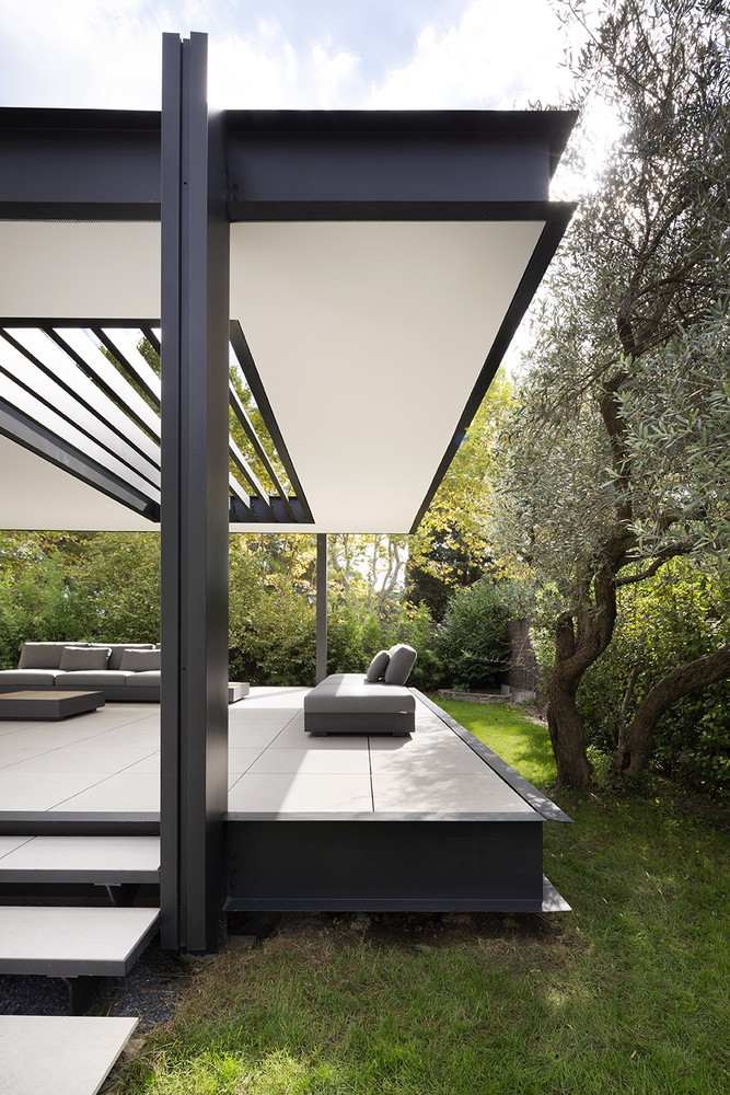 公园旁的黑色金属盒子——法国 Montpellier CTN House-31