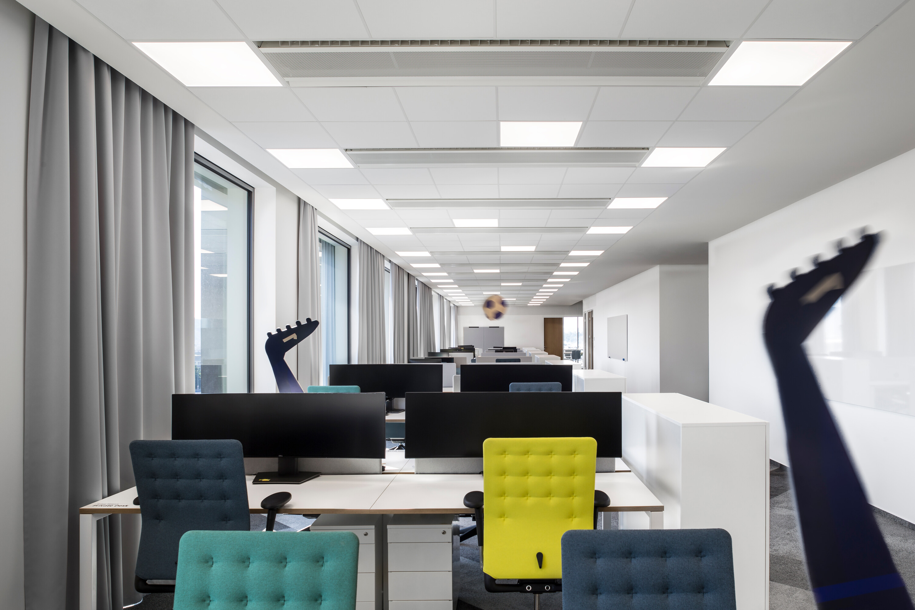 FEG Prague 总部办公室设计丨Studio Perspektiv-44