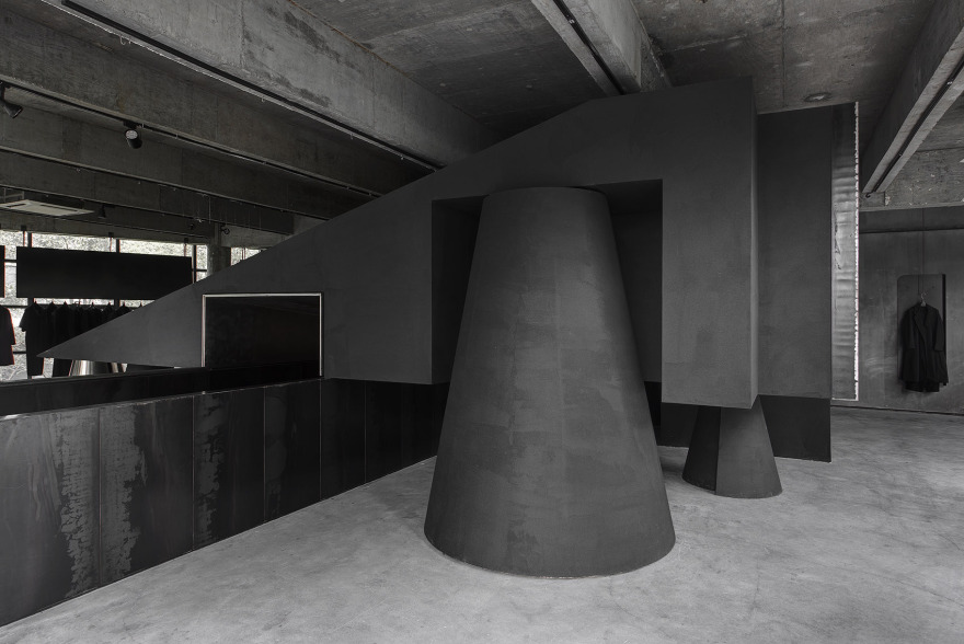 黑色斜面系统&黑壳HEIKE服装品牌概念店,中国 / 杭州啊嗯室内设计-4