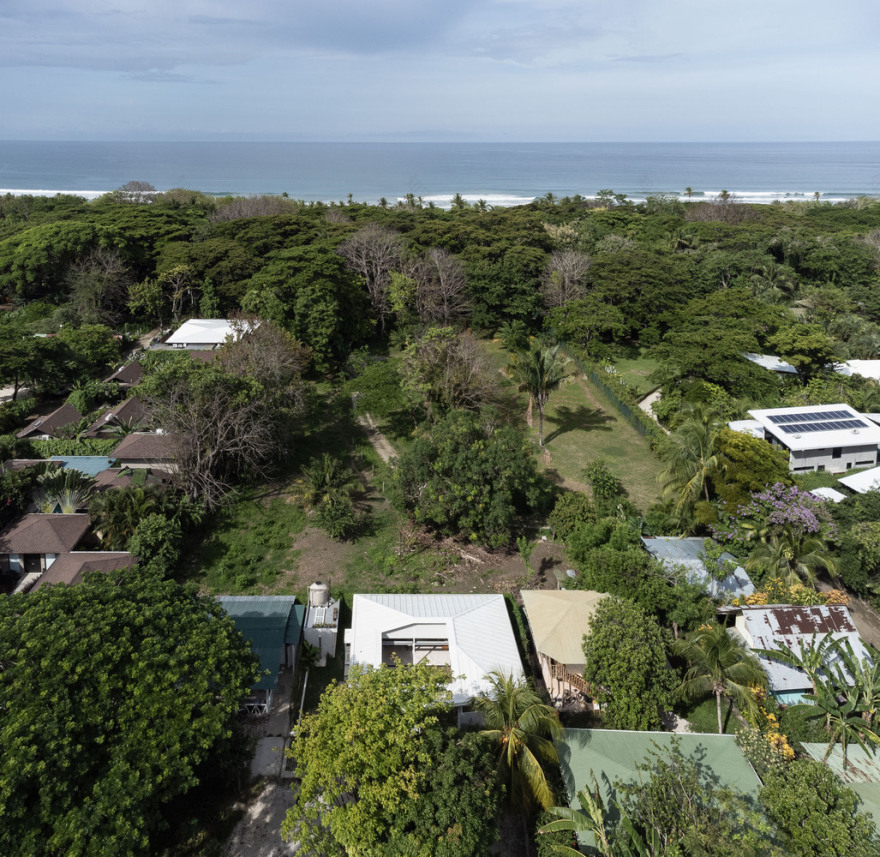 Jícaro House · 山丘之上的生态住宅设计-1