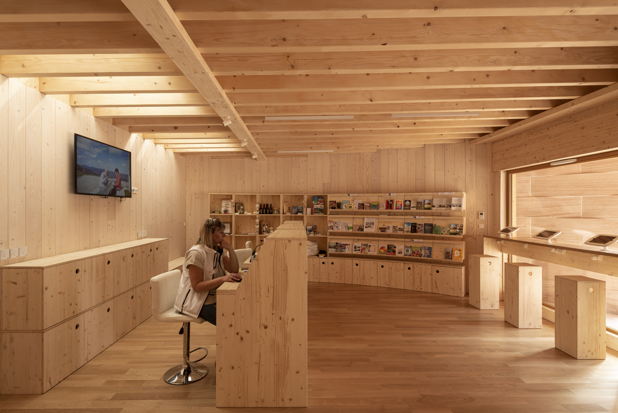 普莱平原游客办公室-22