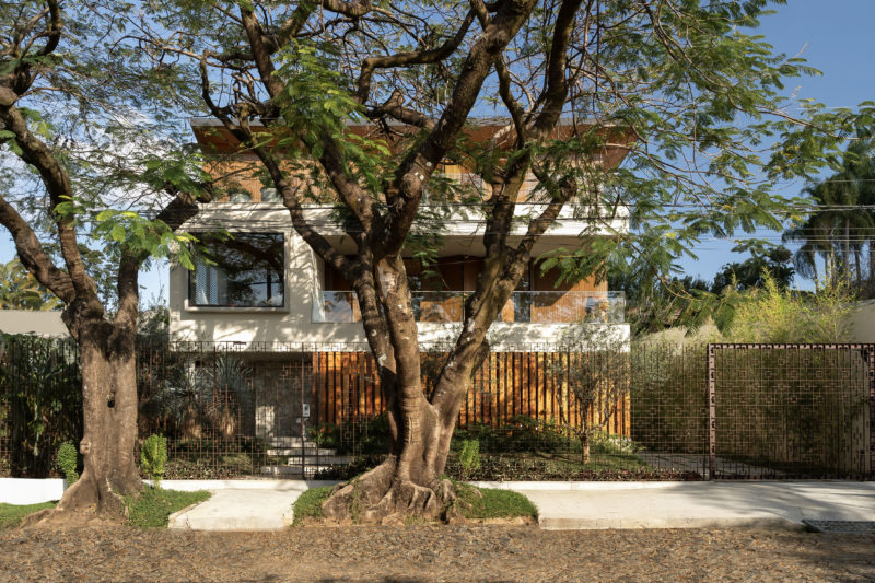 A uma quadra da Lagoa da Pampulha (BH), esta casa com 793m2 de área construída foi projetada do zero - Conexão Decór-0