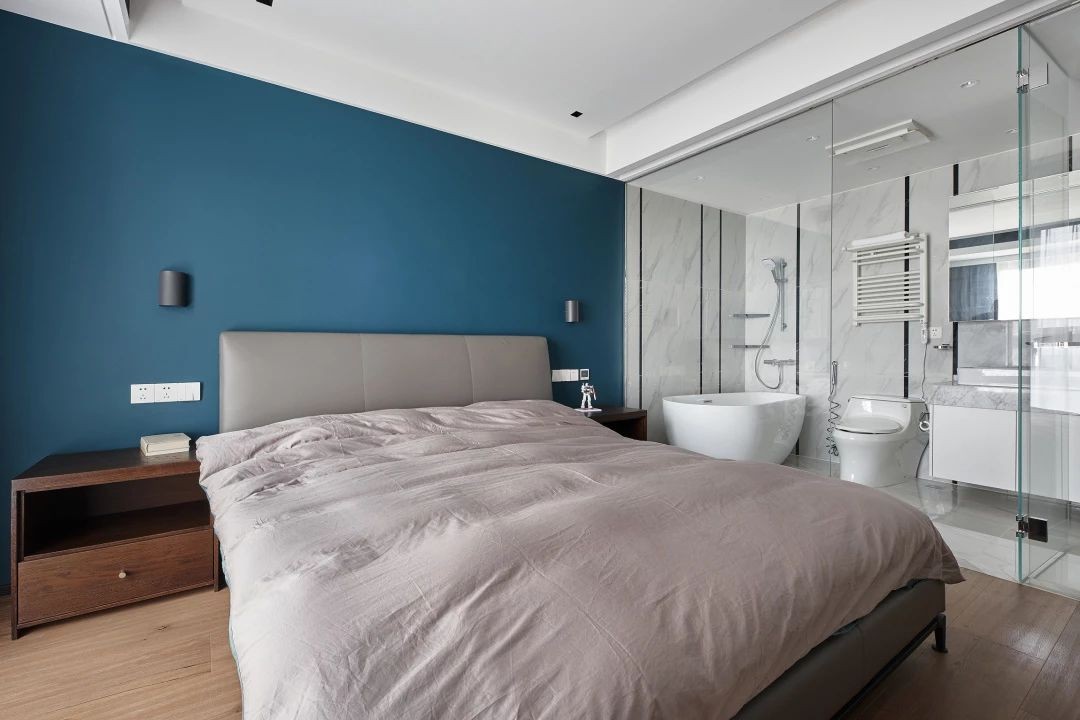 手办迷的现代简约之家 | 悬空背景展柜，红橡实木家具-16