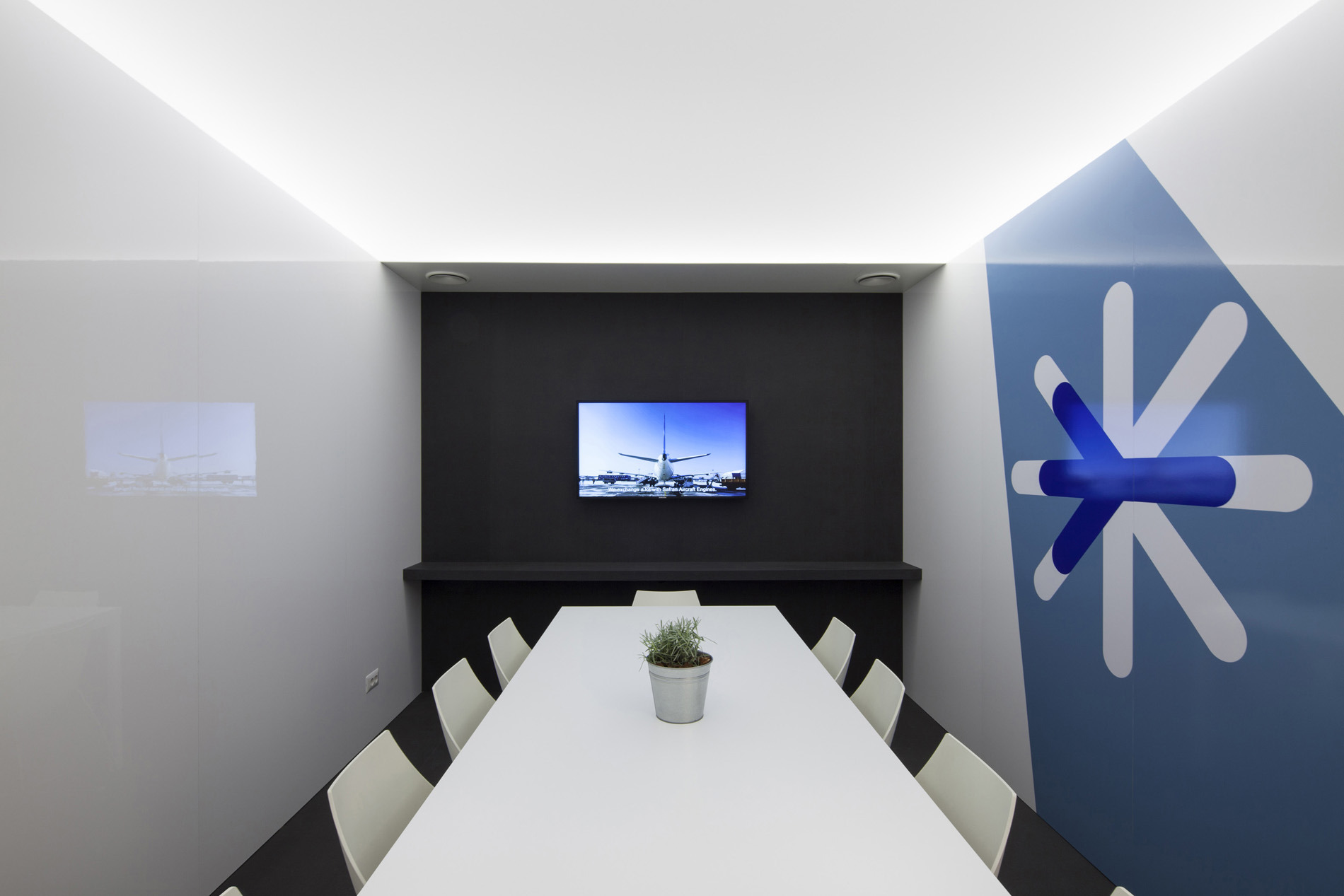 俄罗斯·意大利合资 Sukhoi Superjet 100 航空展临时展馆-18