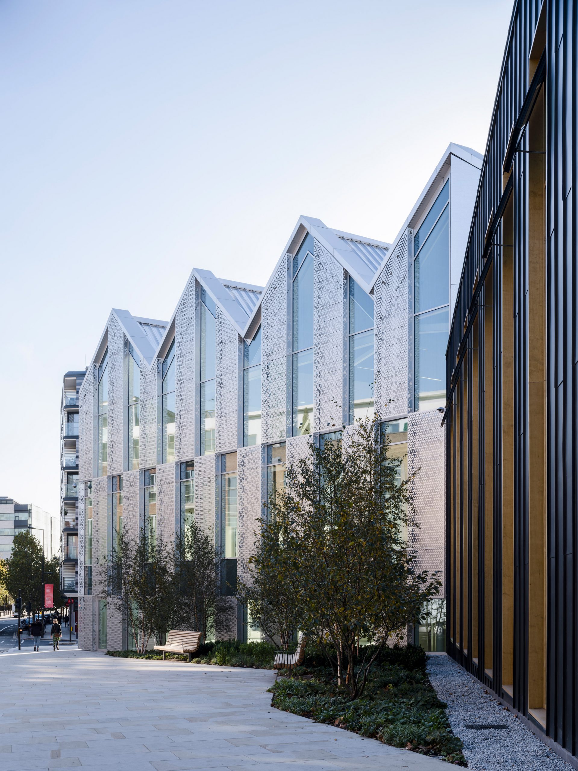 伦敦 King's Cross 新地标 | 工业风办公楼致敬历史-8