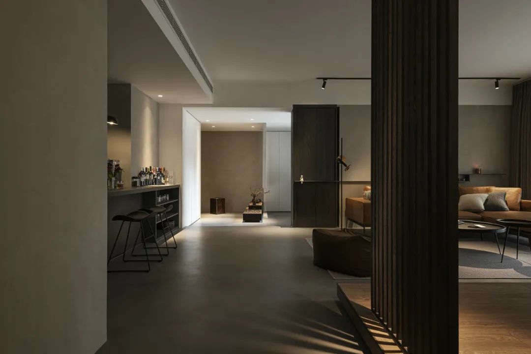 焦糖木肌理,构建内敛沉静的居家空间-16