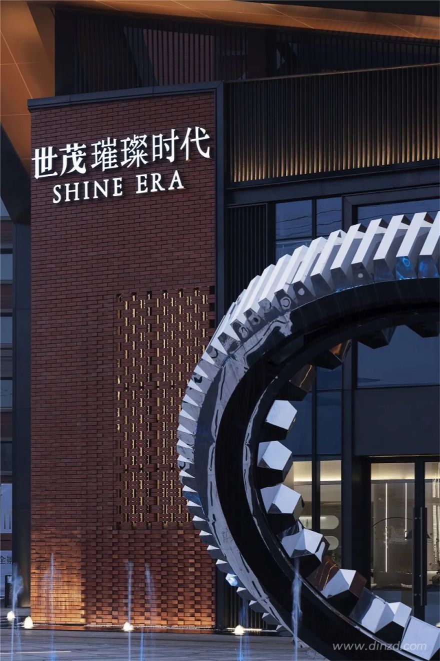 世茂璀璨时代售楼处 | 传统与现代的完美融合-5