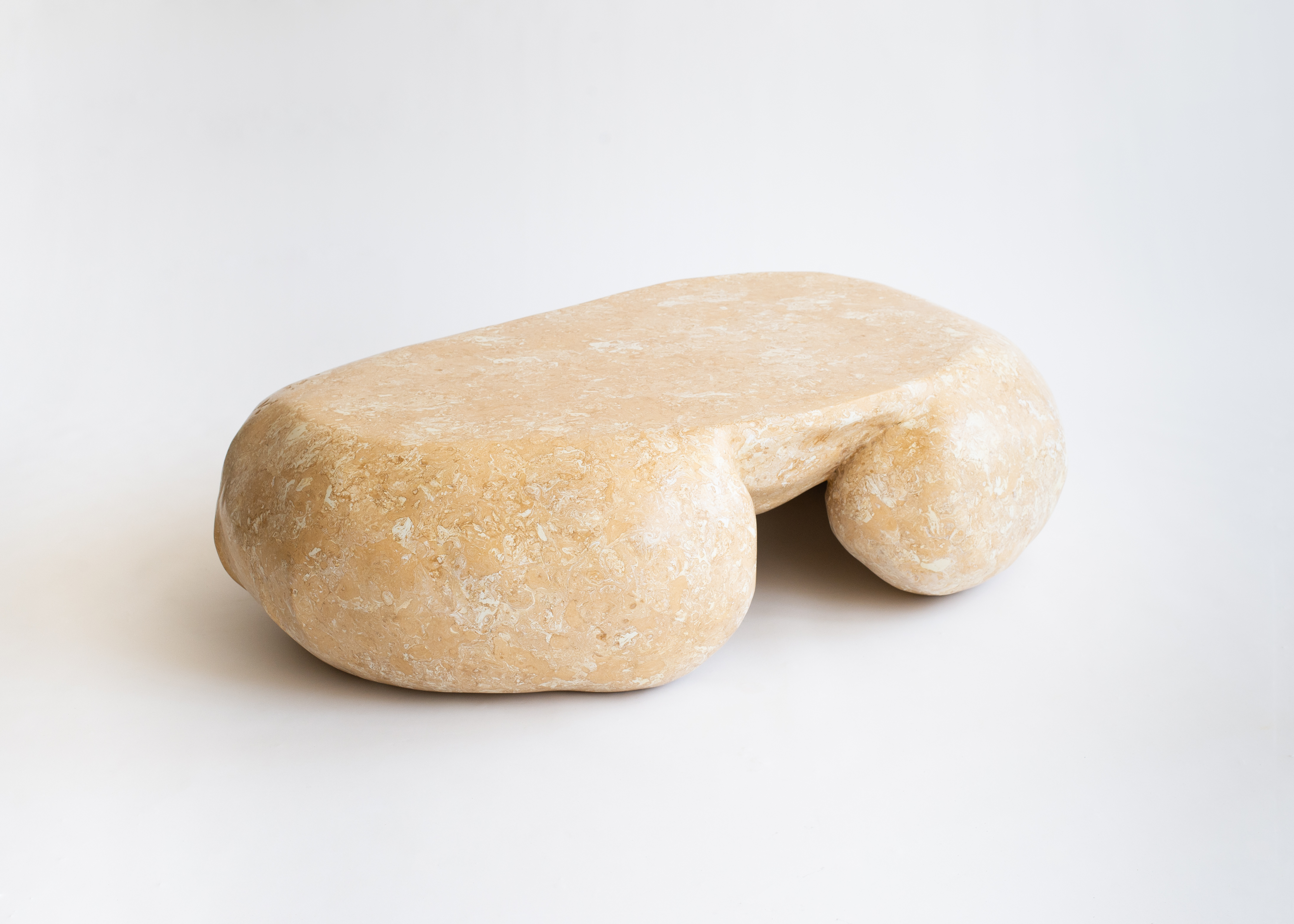 "Tino 的白马" | 罗斯·汉森的自然主义设计魅力-11