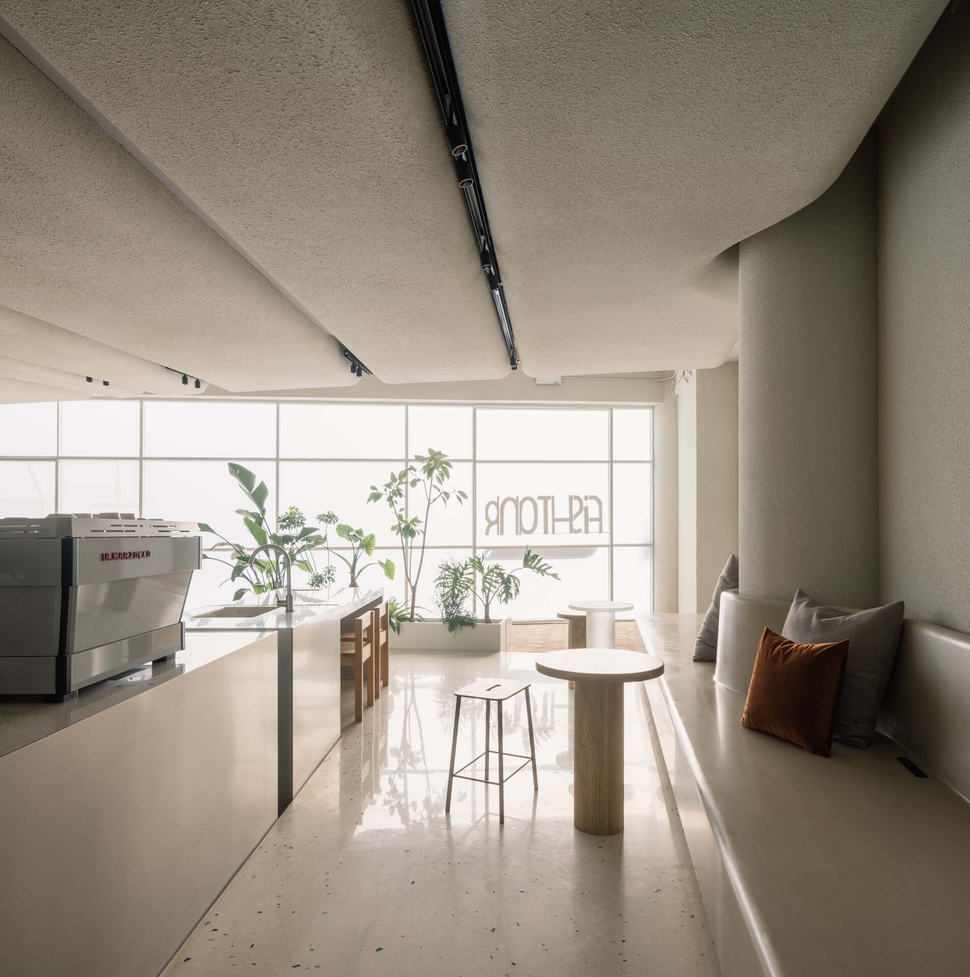 鱼缸咖啡馆，办公一体机丨中国南京-39