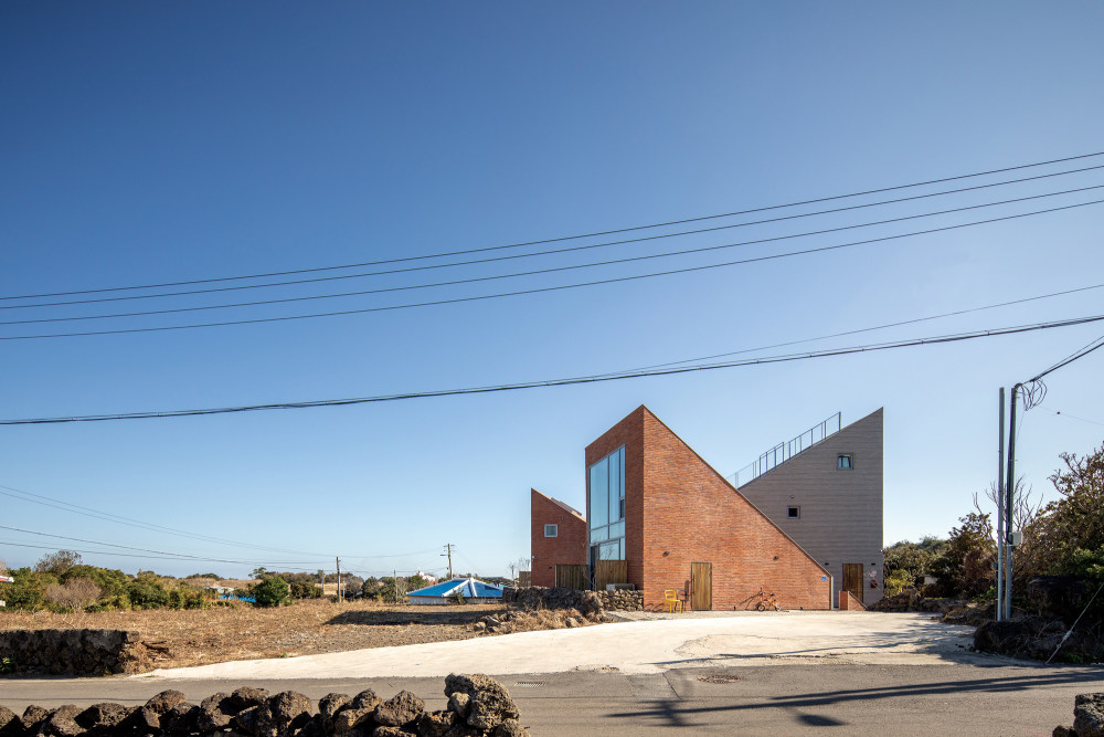 依山傍水的韩式别墅-27